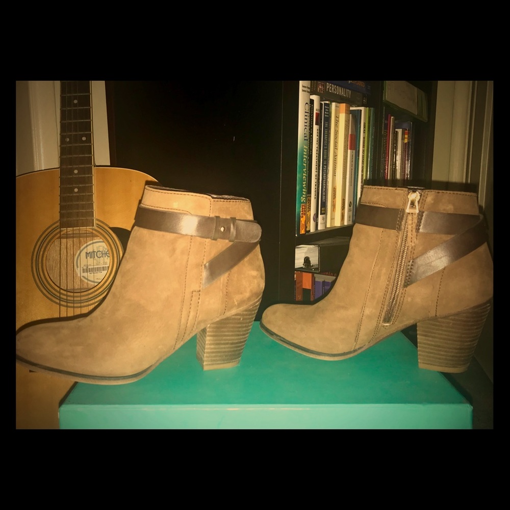 💛✨EUC Franco Sarto Ankle Dotty Bootie 7.5✨💛